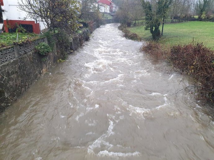 Río a su paso Felechosa, en Aller.