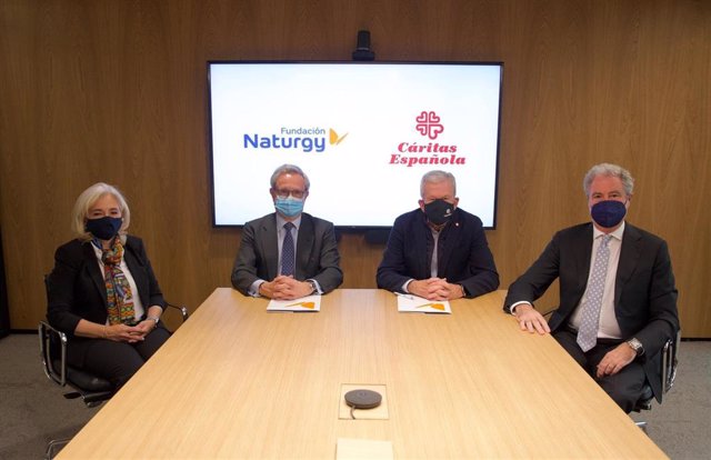 Fundación Naturgy y Cáritas renuevan su colaboración energética para ampliar las personas atendidas