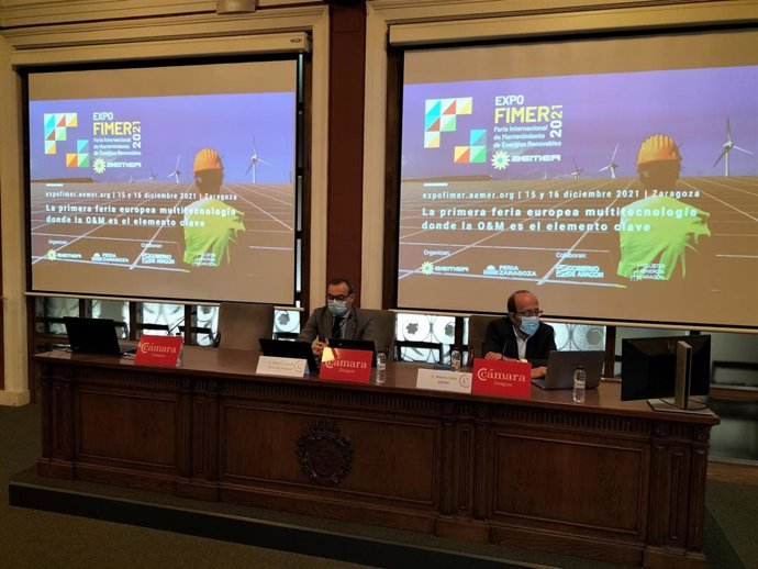 El Director General De Feria Zaragoza, Rogelio Cuairán, Y El Secretario General De AEMER, Alberto Ceña, En La Preentación De Expofimer.