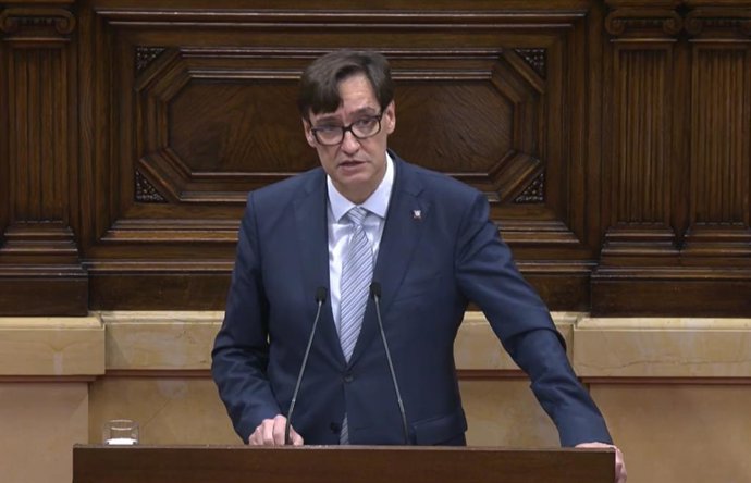 El líder del PSC-Units en el Parlament, Salvador Illa, en el pleno del Parlament el 14 de diciembre.