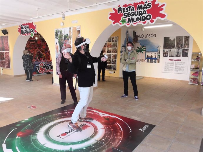 Experiencia de realidad virtual en el Museo de la Tomatina