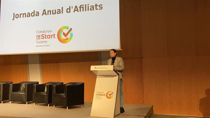 La directora general de Turismo de la Generalitat, Marta Domnech, durante su intervención.