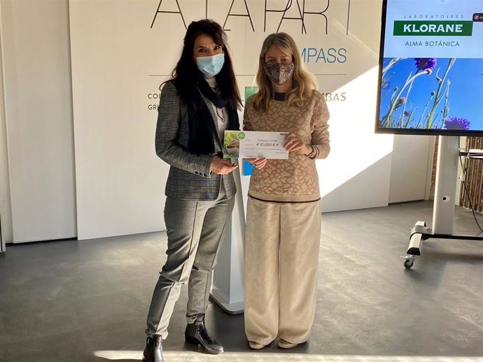 La Fundación A LA PAR recibe la visita de una representación del equipo de la marca KLORANE y de la Klorane Botanical Foundation