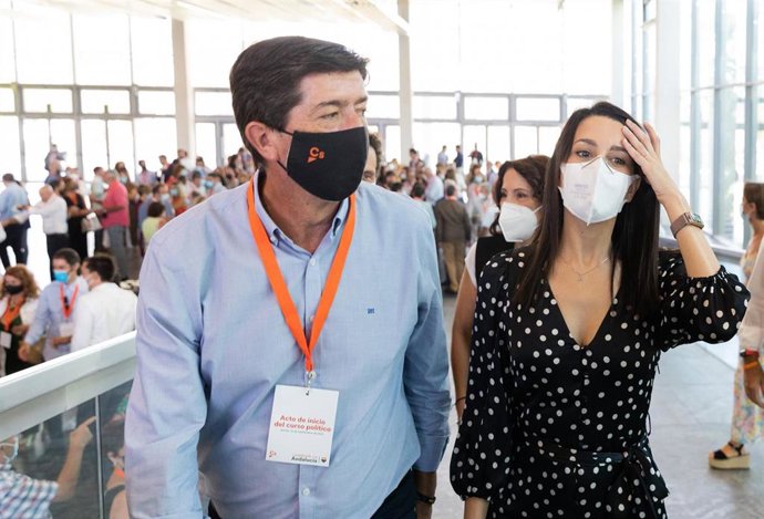 Archivo - La presidenta de Ciudadanos (Cs), Inés Arrimadas (d); el coordinador autonómico del partido en Andalucía y vicepresidente de la Junta, Juan Marín (i); en el acto de inicio del curso político 'Cumpliendo con Andalucía'.12 de septiembre en Sevil