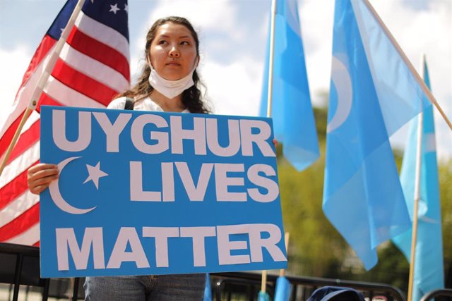 Archivo - Manifestación en el exterior de la Casa Blanca contra China pide a Estados Unidos que ponga fin al acuerdo comerciales y tomen medidas para detener la opresión de los uigures.