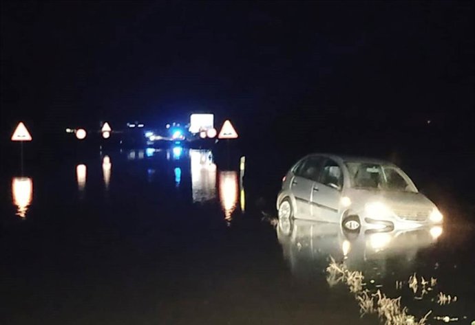 El vehículo en la carretera N-113.