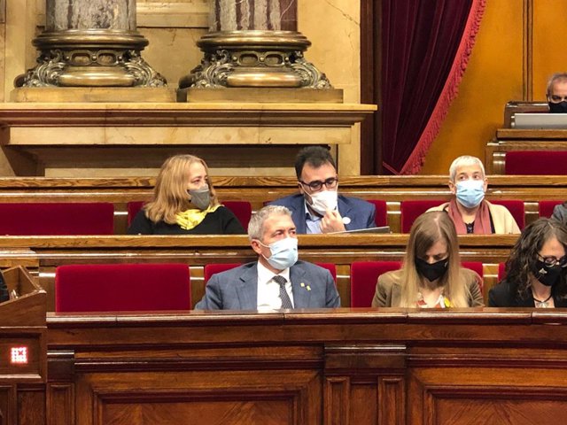 El conseller d'Educació de la Generalitat, Josep Gonzàlez-Cambray, en el ple del Parlament 