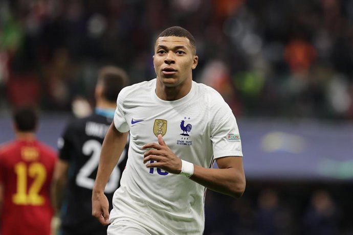 Archivo - Kylian Mbappe celebra el tanto que dio el triunfo (2-1) a Francia en la última final contra España de la Liga de Naciones.