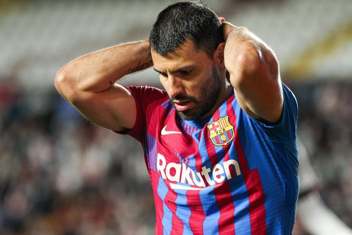 Archivo - Sergio Kun Aguero of FC Barcelona lamenting during La Liga football match played between Rayo Vallecano and FC Barcelona at Vallecas stadium on October 27th, 2021 in Madrid, Spain.