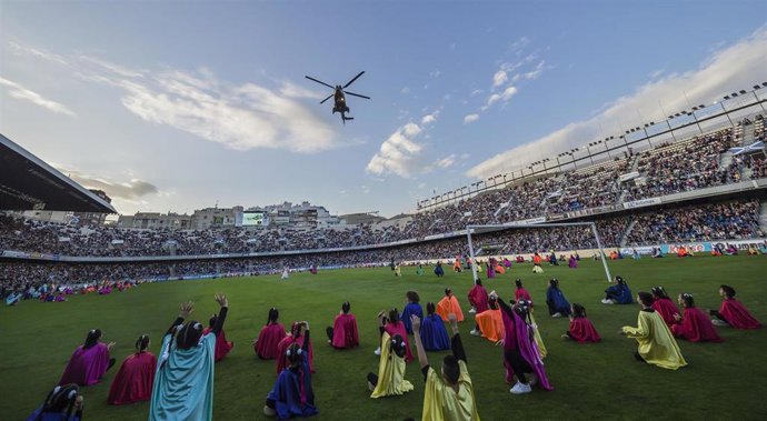 Archivo - Acto de recepción de Reyes Magos en el Estadio Heliodoro Rodríguez López
