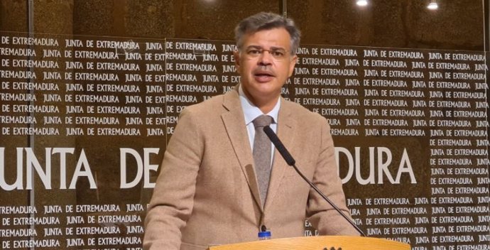 El portavoz de la Junta, Juan Antonio González, en rueda de prensa