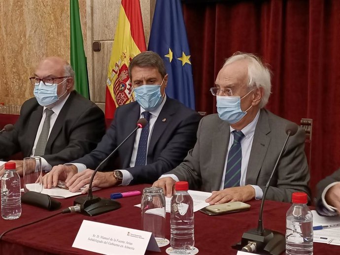 Pedro Fernández en rueda de prensa en Almería en una imagen de archivo. 