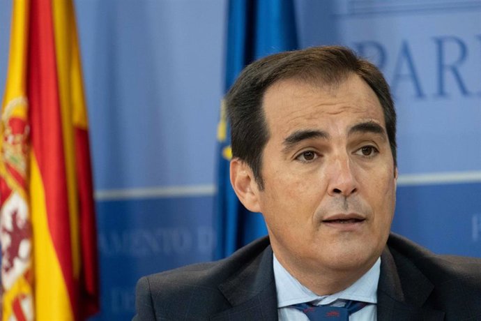 El portavoz del PP en el Parlamento de Andalucía, José Antonio Nieto, este miércoles en rueda de prensa.