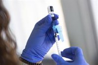 Investigan a un profesor por decir a las familias que la vacuna antiCovid tiene efectos "fatales" para los niños