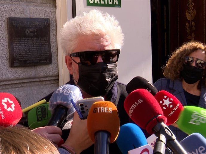 Pedro Almodóvar, en la capilla ardiente de Verónica Forqué