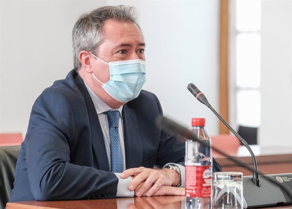 Juan Espadas, este miércoles durante su comparecencia en la Comisión Consultiva de Nombramientos, Relaciones con el Defensor del Pueblo y Peticiones del Parlamento andaluz para defender su candidatura a senador en representación de la comunidad autónoma