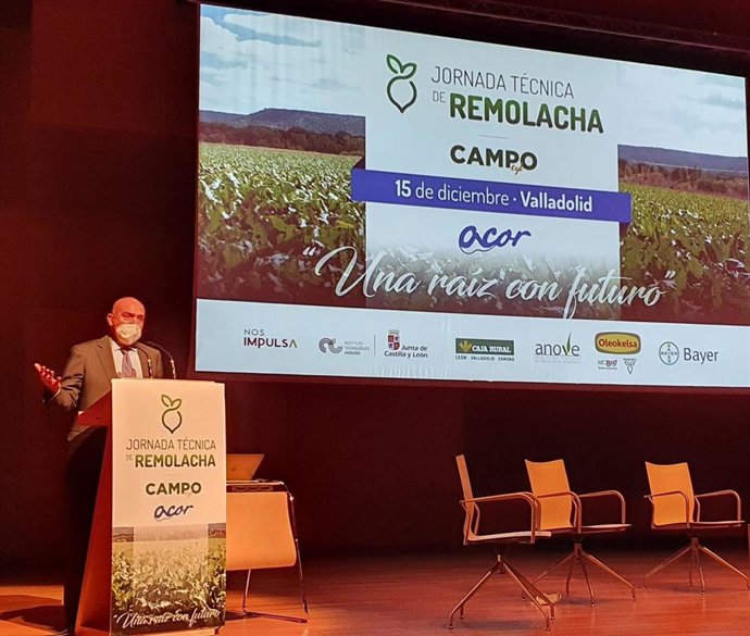 El consejero de Agricultura, Ganadería y Desarrollo Rural, Jesús Julio Carnero.