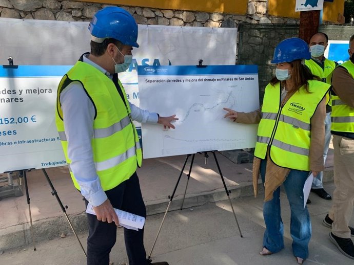 La concejala del Sostenibilidad Medioambiental, Gemma del Corral, y el concejal del distrito Málaga Este, Carlos Conde