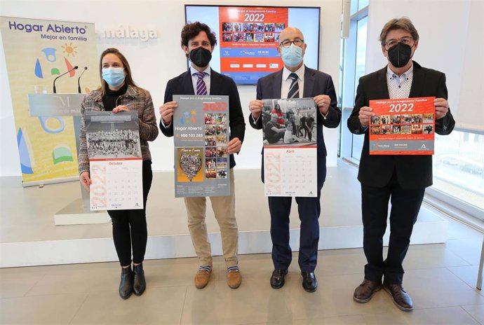 Presentación del calendario benéfico 2022 'Málaga por el Acogimiento Familiar'.