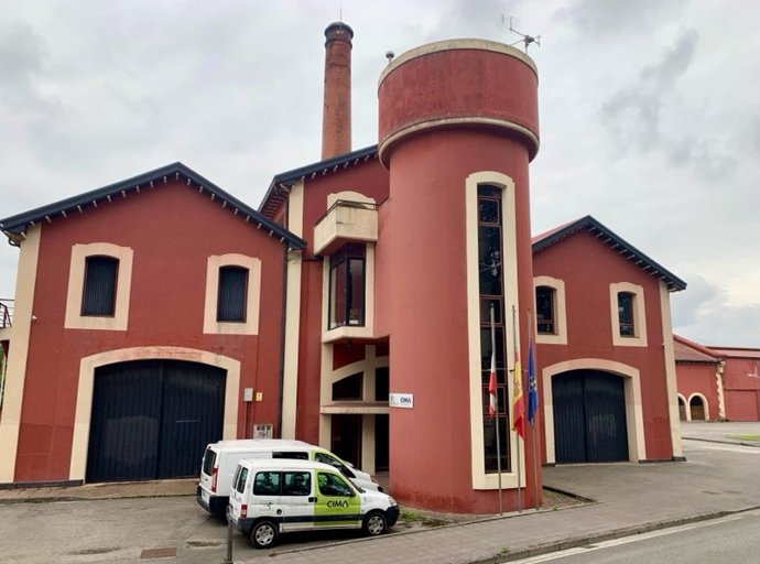 Edificio de La Lechera, en Torrelavega