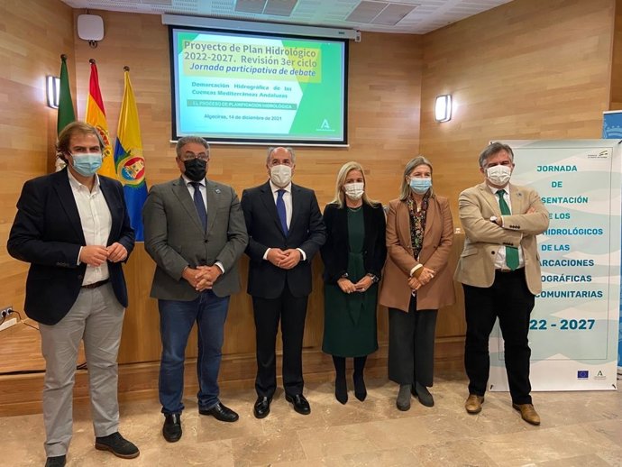 Jornada de participación para recoger propuestas al Plan Hidrológico de la Cuenca Mediterránea en Algeciras.