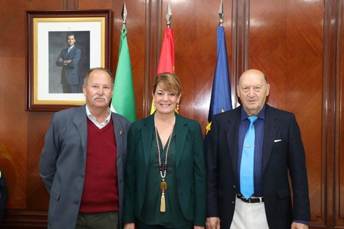 Firma del convenio con el Puerto de Huelva.