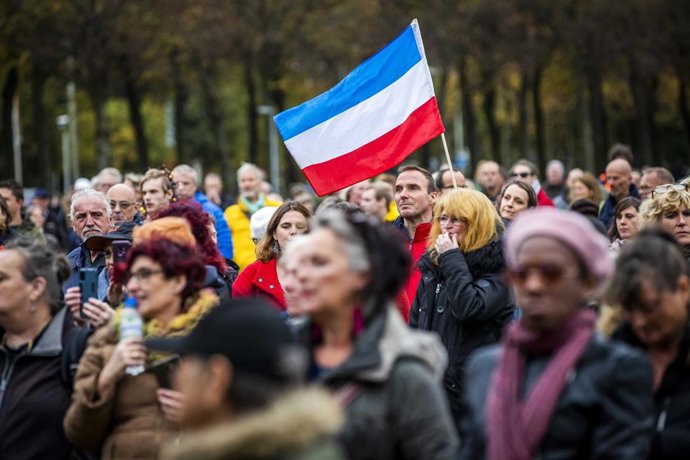 Archivo - Una protesta en contra de las medidas adoptadas en el marco de la pandmeia de coronavirus en Países Bajos