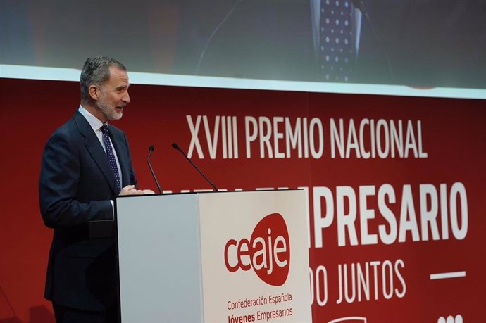 Archivo - El Rey Felipe VI durante su intervención en el XVIII Premio Nacional Joven Empresario organizado por Ceaje