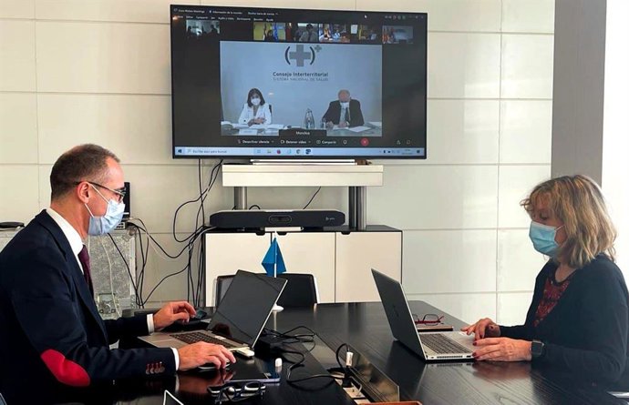 Pablo Fernández, a la izquierda