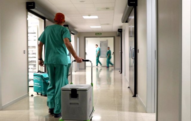Archivo - CValenciana.- Sanidad reduce en un 11% los pacientes en espera para una intervención quirúrgica en el último mes