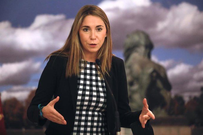 La portavoz socialista en el Ayuntamiento de Madrid, Mar Espinar, interviene en una sesión plenaria del Ayuntamiento de Madrid, en el Salón de Sesiones del Palacio de Cibeles, a 30 de noviembre de 2021, en Madrid, (España). El Pleno del Ayuntamiento de 