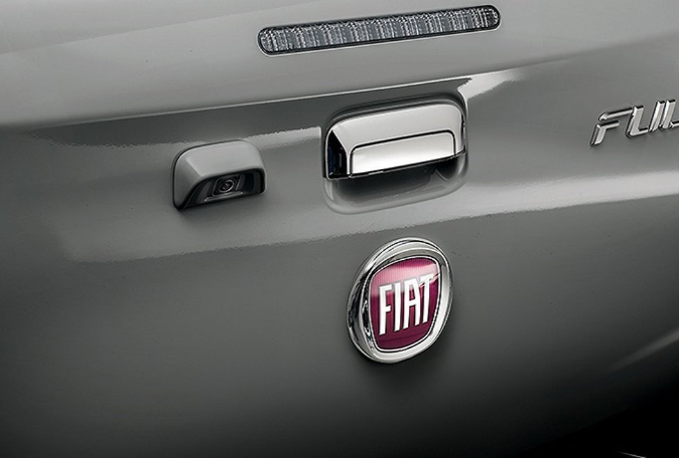 Archivo - Cámara de visión trasera de un modelo de Fiat.