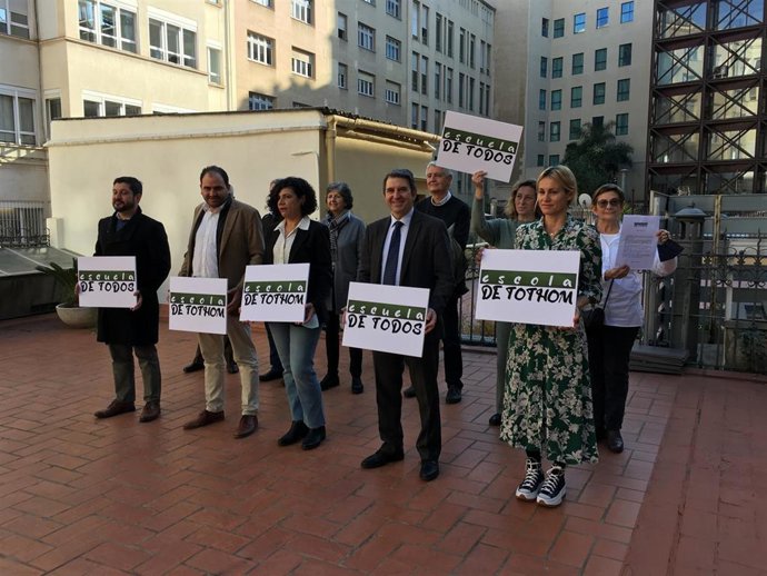 Entidades favorables al bilingüismo han presentado la plataforma 'Escuela de todos'