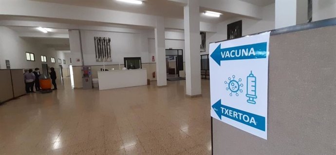 Centro de vacunación en el Seminario de Pamplona.