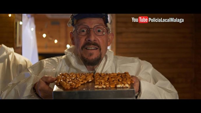 Fotograma de la felicitación de la Policía Local de Málaga con un vídeo basado en la serie 'Breaking Bad'