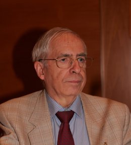Fallece el académico de la RAE, Manuel Seco, autor de 'Gramática esencial del español' Falece el académico de la Real Academia Española (RAE), Manuel Seco, el 16 de diciembre de 2021