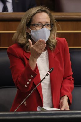 Archivo - La vocepresidenta y ministra de Economía, Nadia Calviño