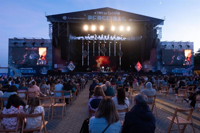 Archivo - La cantante Rozalén actúa en el festival de música O Son do Camiño-Perseidas en el Monte do Gozo compostelano, a 14 de julio de 2021, en Santiago de Compostela, A Coruña, Galicia (España). 