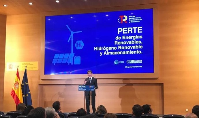 El presidente de la Asociación Española del Hidrógeno, Javier Brey, durante su participación en la presentación del Perte de Energías Renovables en el Ministerio de Transición Ecológico y para el Reto Demográfico, en Madrid, el 15 de diciembre de 2021.