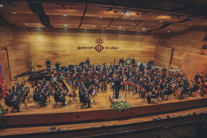 La Armónica San Antonio de Requena en el certamen de bandas de Cullera