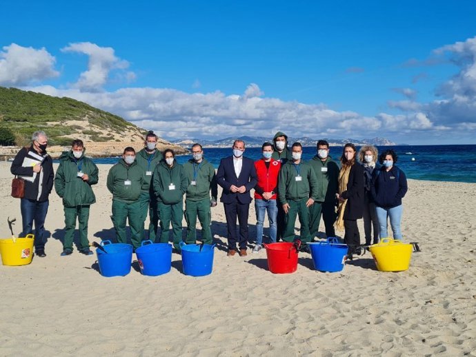 Mir presenta en Ibiza el proyecto de mejora de la calidad de espacios litorales de relevancia ambiental