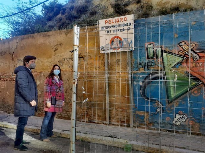 El portavoz del grupo municipal de Cs, Guillermo García de Longoria, en la calle Aragón.