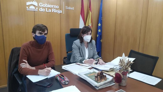 La consejera de Salud destaca que el nuevo Plan de Acción de Atención Primaria es "un hito" para la mejora del sistema