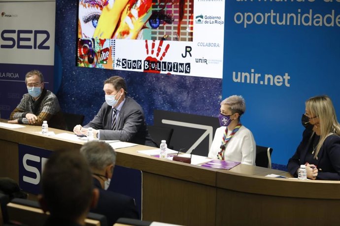 Prevenir el acoso escolar en la I Jornada de la Juventud de La Rioja