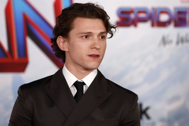 13 December 2021, US, Los Angeles: English actor Tom Holland attends the premiere of Spider-Man: No Way Home at the Village Theatre. Photo: Kay Blake/ZUMA Press Wire/dpa