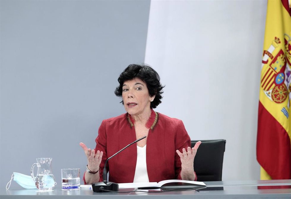 Archivo - La exministra de Educación y Formación Profesional, Isabel Celaá