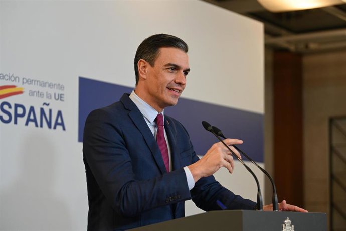 El presidente del Gobierno, Pedro Sánchez, en rueda de prensa en Bruselas