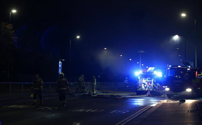 Archivo - Imagen de archivo de Bomberos de Londres durante una intervención