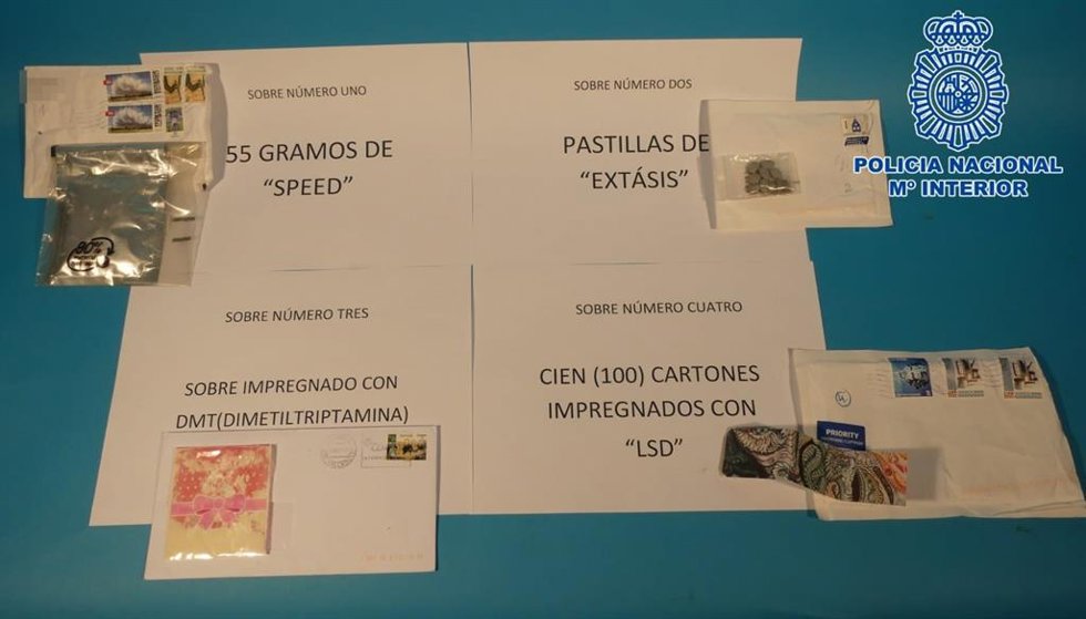Sustancias y dinero incautado por agentes de la Policía Nacional