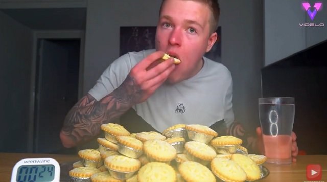 Un joven inglés devora 60 pasteles de carne en 30 minutos